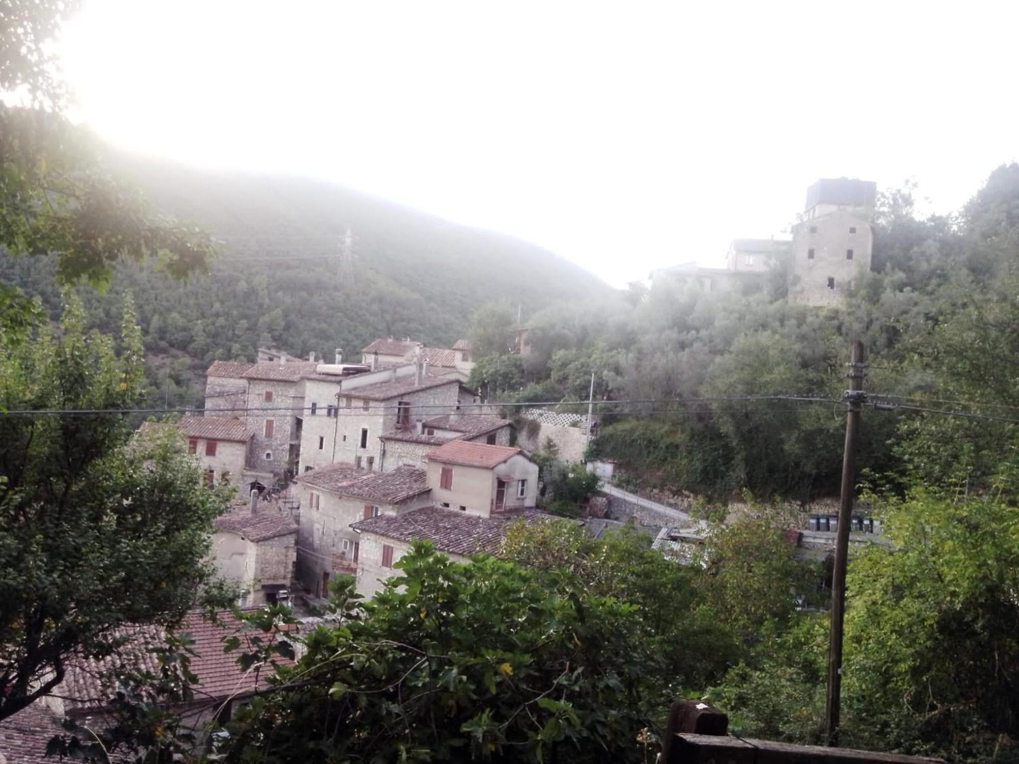 Casa Belvedere A Valle San Martino Di سبوليتو المظهر الخارجي الصورة