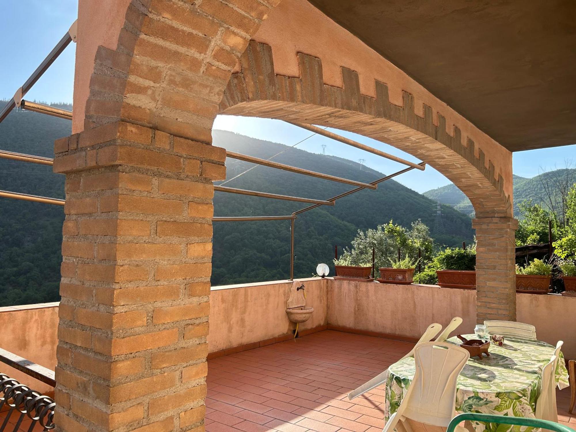 Casa Belvedere A Valle San Martino Di سبوليتو المظهر الخارجي الصورة
