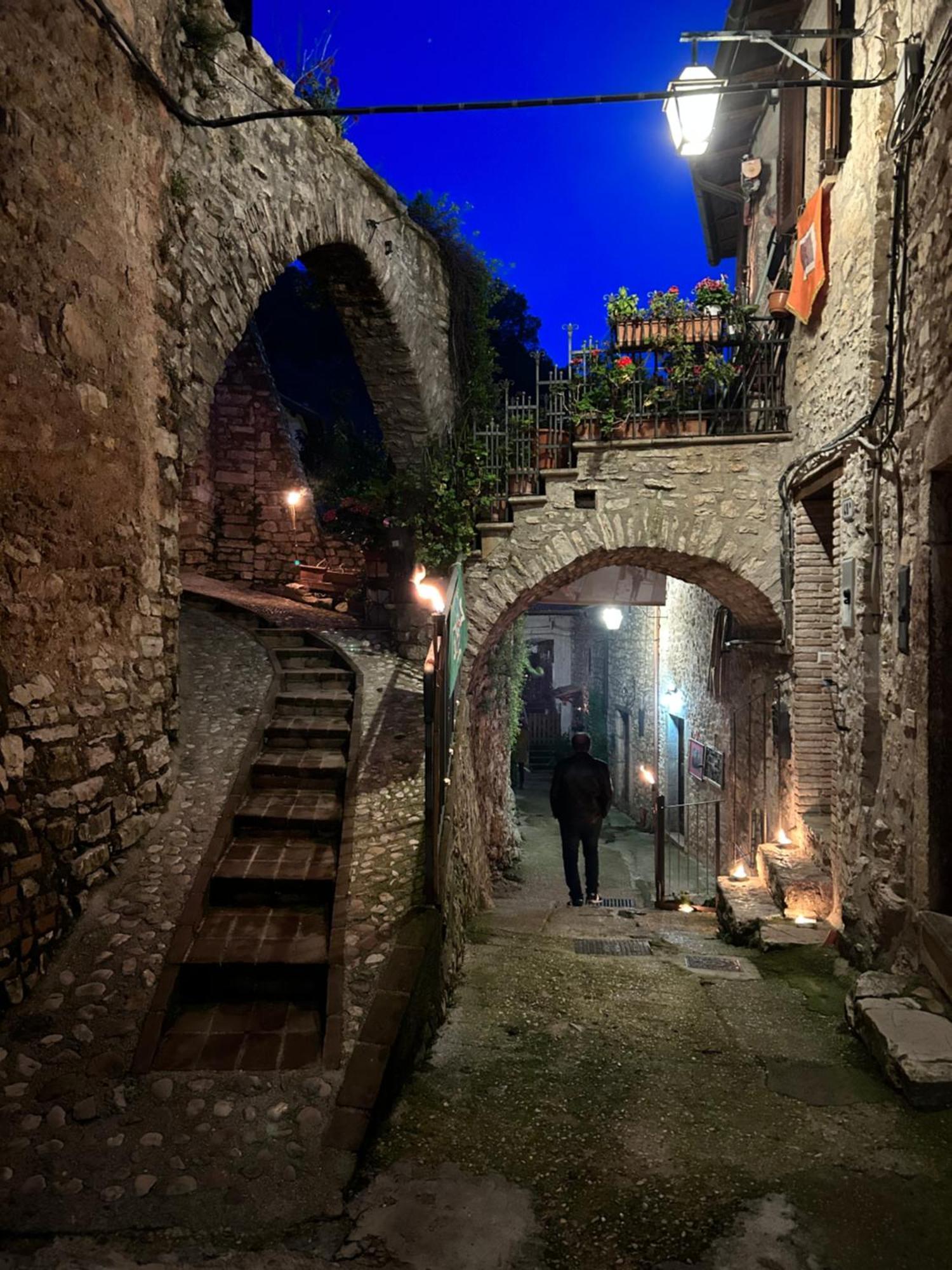 Casa Belvedere A Valle San Martino Di سبوليتو المظهر الخارجي الصورة
